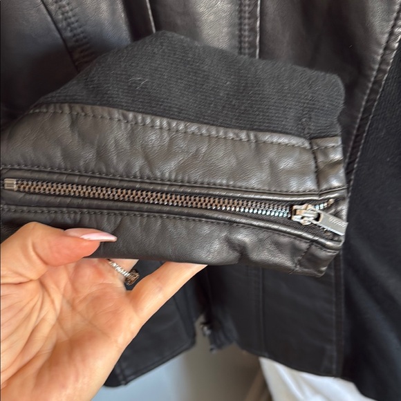 Express Black Leather Moto Jacket with Stand-Up Collar - Picture 3 of 4